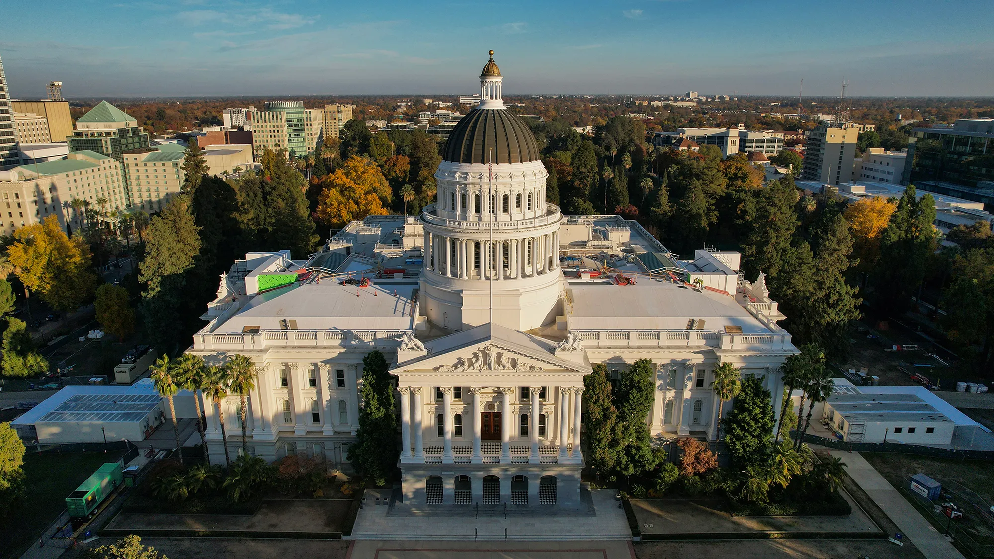 The California State Capitol building in Sacramento, viewed from the grounds on a clear day